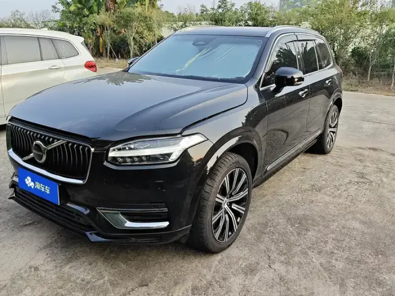 2023 Volvo XC90 с пробегом 131 000 км
