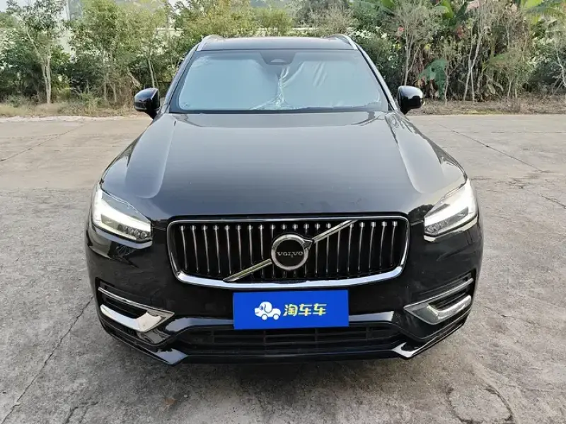 2023 Volvo XC90 с пробегом 131 000 км