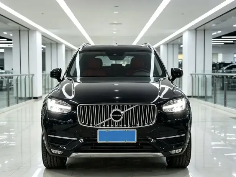 2019 Volvo XC90 с пробегом 122 700 км