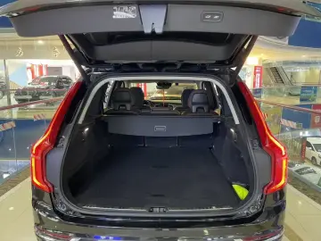 2019 Volvo XC90 с пробегом 122 700 км