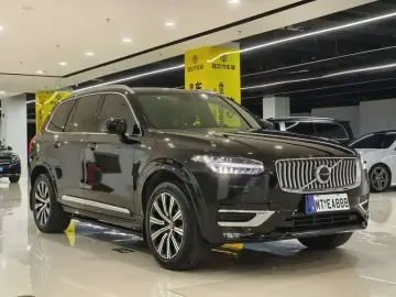 2021 Volvo XC90 с пробегом 74 000 км