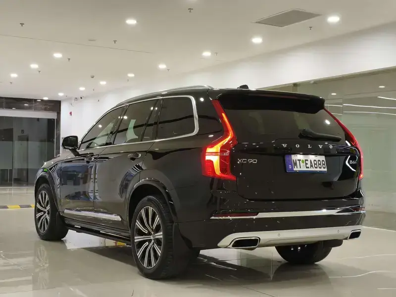 2021 Volvo XC90 с пробегом 74 000 км