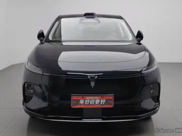 2025 Voyah Courage с пробегом 15 300 км