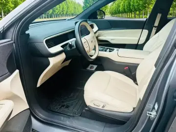 2023 Xpeng G6 с пробегом 75 000 км