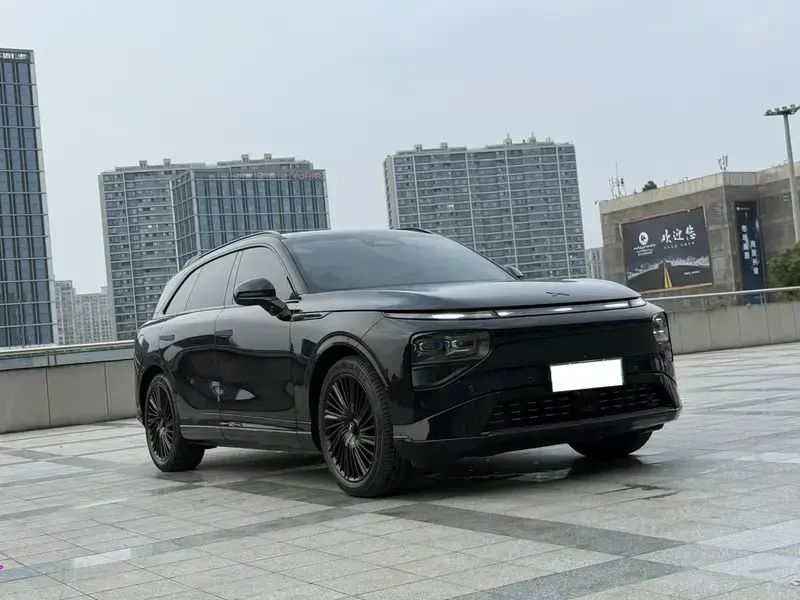 2025 Xpeng G9 с пробегом 15 000 км