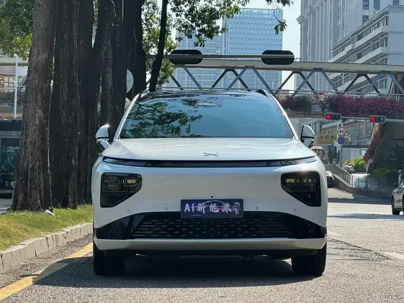 2024 Xpeng G9 с пробегом 52 000 км