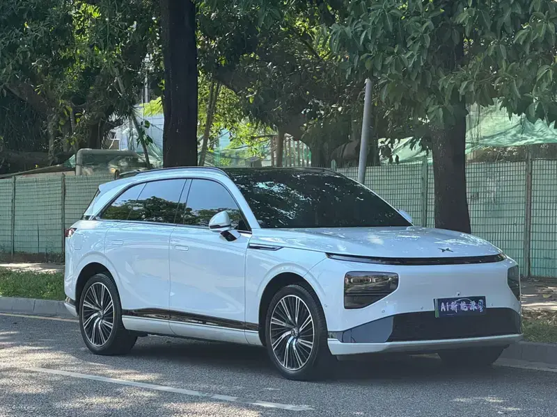 2024 Xpeng G9 с пробегом 52 000 км