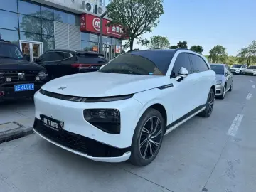 Xpeng G9