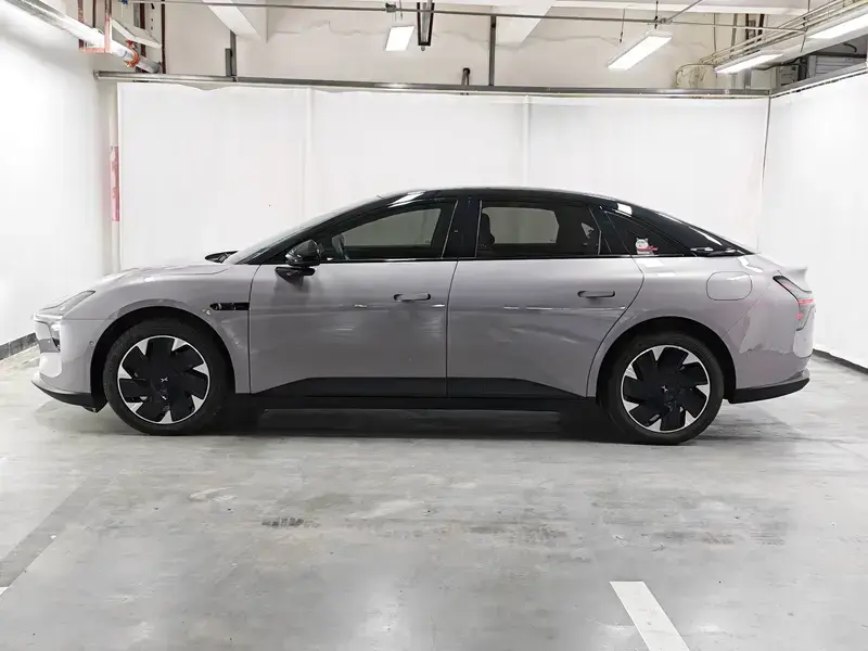 2025 Xpeng Mona M03 с пробегом 3 200 км