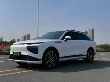 Xpeng G9