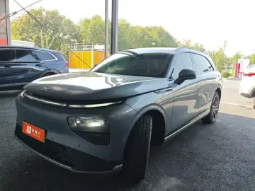 Xpeng G9