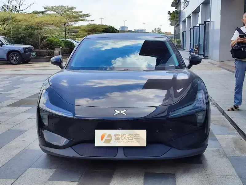 2024 Xpeng Mona M03 с пробегом 20 000 км