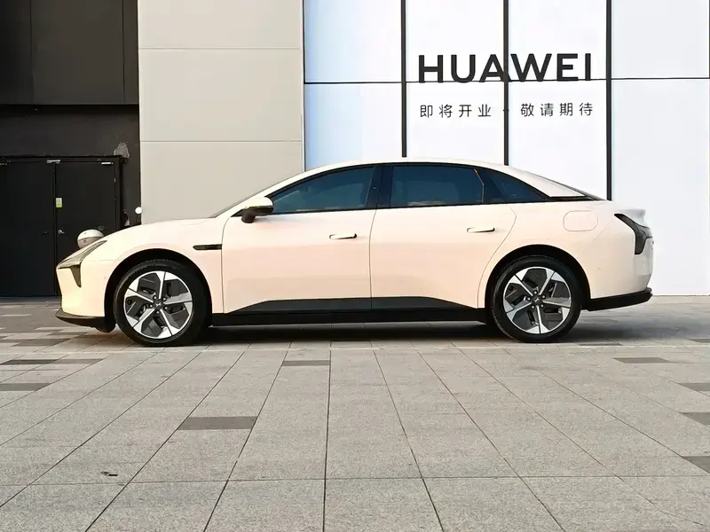 2024 Xpeng Mona M03 с пробегом 16 000 км