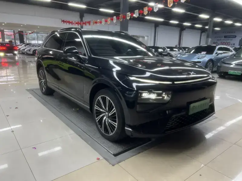 2024 Xpeng G9 с пробегом 128 000 км