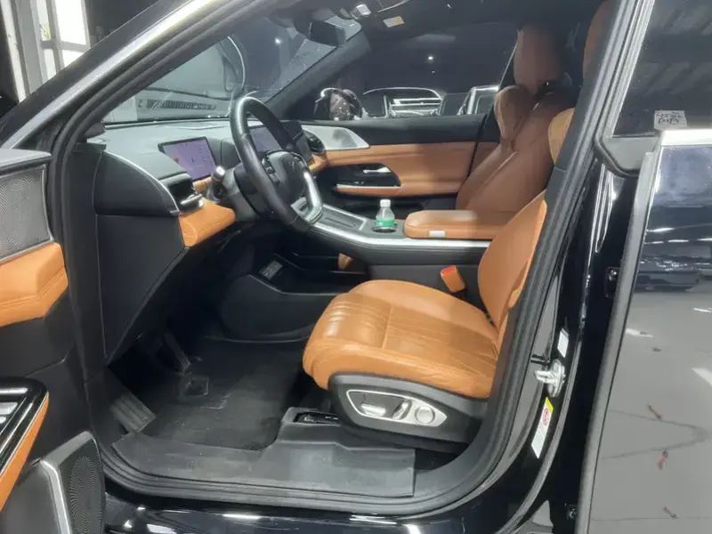 2024 Xpeng G9 с пробегом 128 000 км