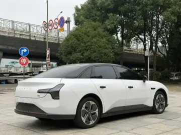 2024 Xpeng Mona M03 с пробегом 22 900 км