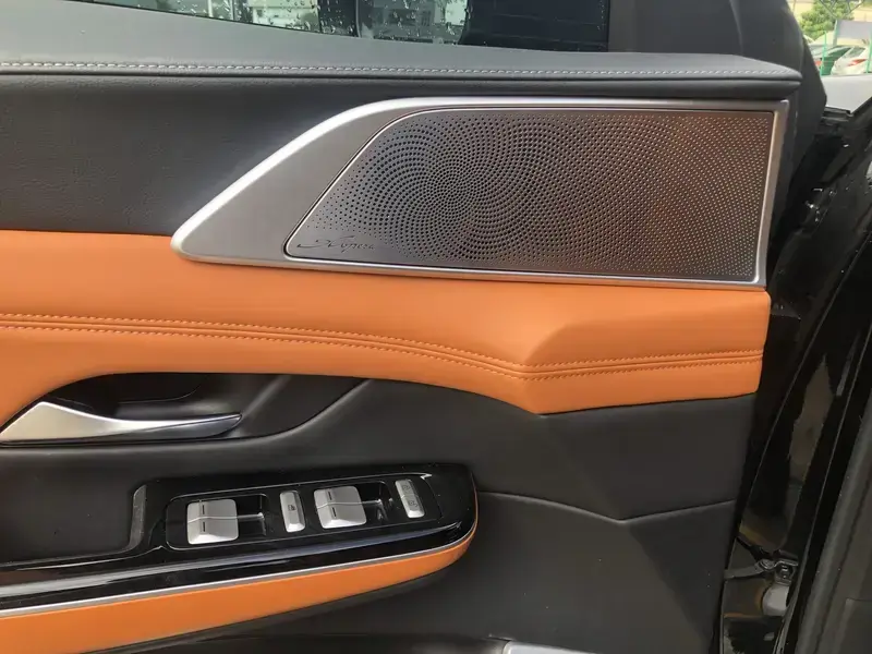 2024 Xpeng G9 с пробегом 35 000 км