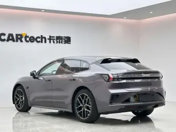 2026 Zeekr 001 с пробегом 10 000 км