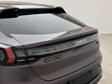 2026 Zeekr 001 с пробегом 10 000 км