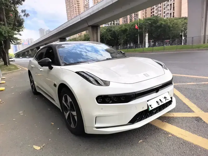 2023 Zeekr 001 с пробегом 41 000 км