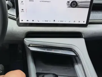 2023 Zeekr 001 с пробегом 41 000 км