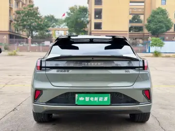 2024 Zeekr 001 с пробегом 39 900 км