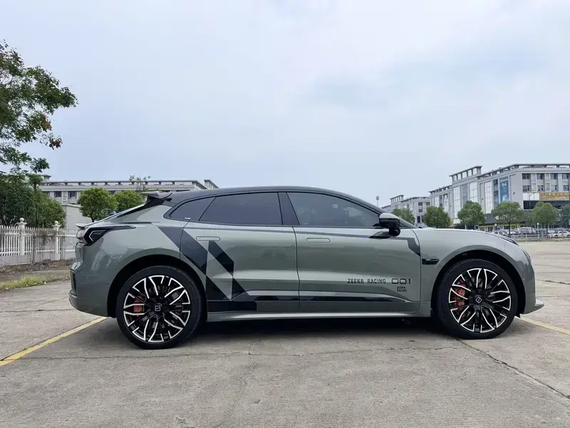 2024 Zeekr 001 с пробегом 39 900 км