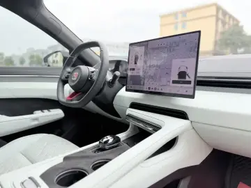 2024 Zeekr 001 с пробегом 39 900 км