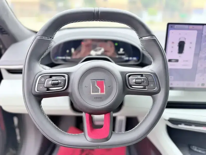 2024 Zeekr 001 с пробегом 39 900 км