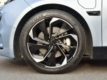 2021 Zeekr 001 с пробегом 74 000 км