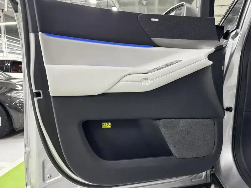 2024 Xpeng X9 с пробегом 76 000 км