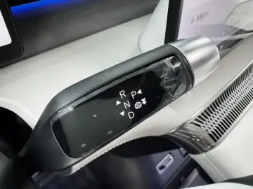 2024 Xpeng X9 с пробегом 76 000 км
