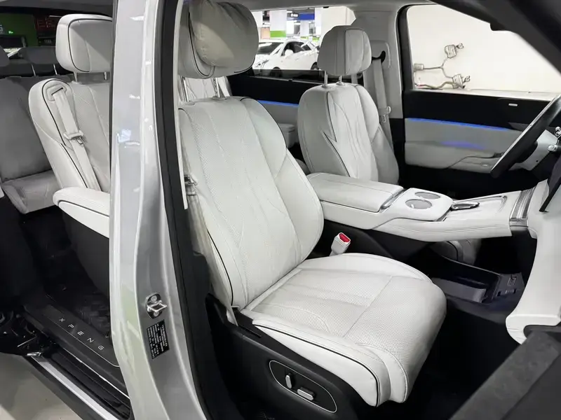 2024 Xpeng X9 с пробегом 76 000 км