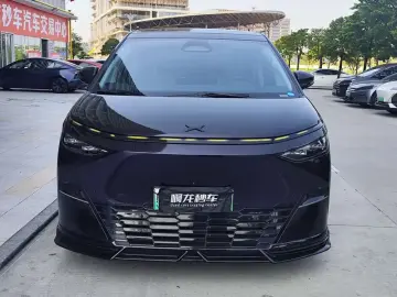 2024 Xpeng X9 с пробегом 31 000 км
