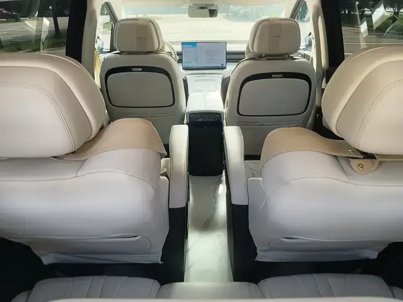 2024 Xpeng X9 с пробегом 45 000 км