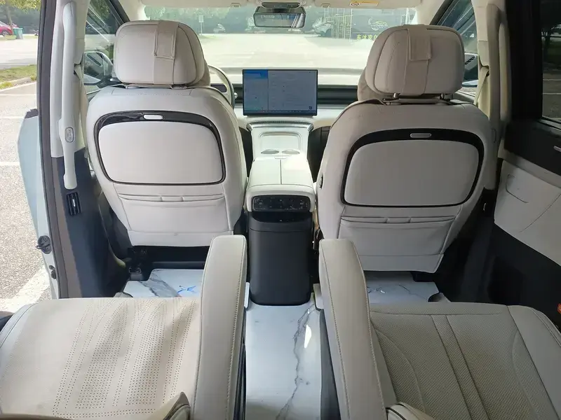 2024 Xpeng X9 с пробегом 45 000 км