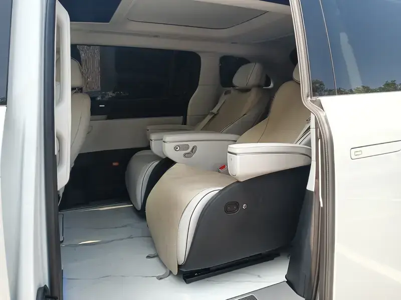 2024 Xpeng X9 с пробегом 45 000 км