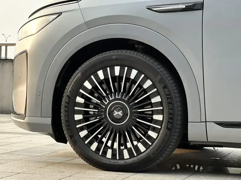 2026 Xpeng X9 с пробегом 12 000 км