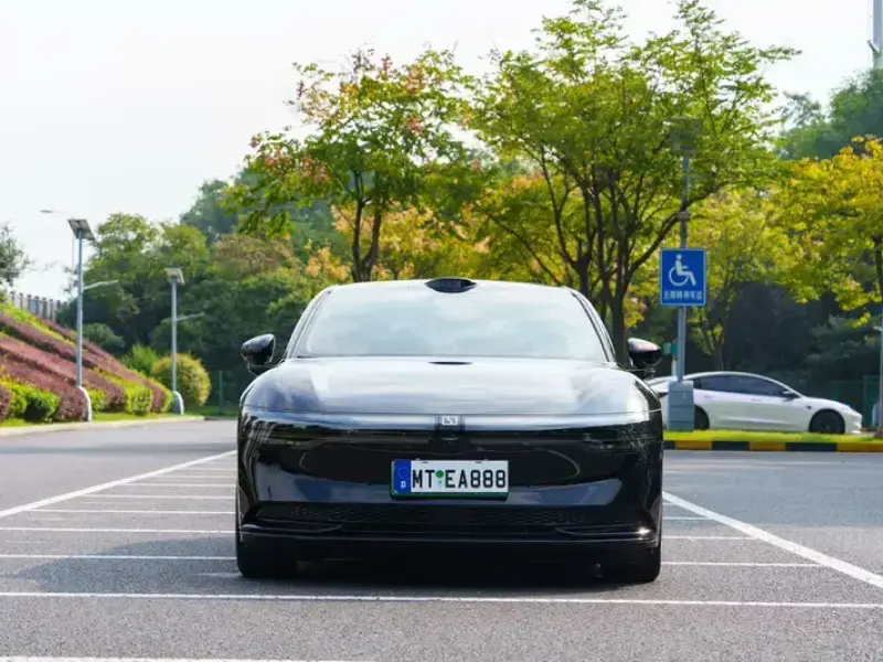 2025 Zeekr 007 с пробегом 44 000 км