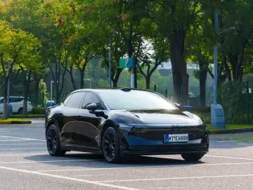 2025 Zeekr 007 с пробегом 44 000 км