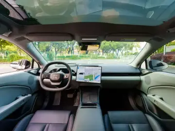 2025 Zeekr 007 с пробегом 44 000 км