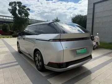 2024 Xpeng X9 с пробегом 40 000 км