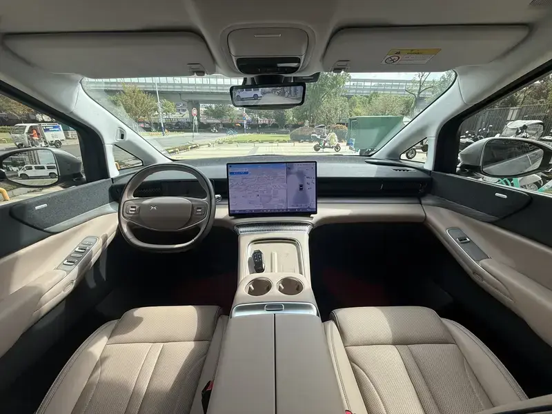 2024 Xpeng X9 с пробегом 40 000 км