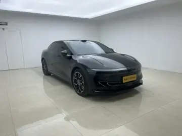 2025 Zeekr 007 с пробегом 28 600 км