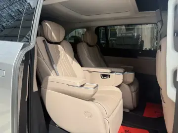 2024 Xpeng X9 с пробегом 40 000 км