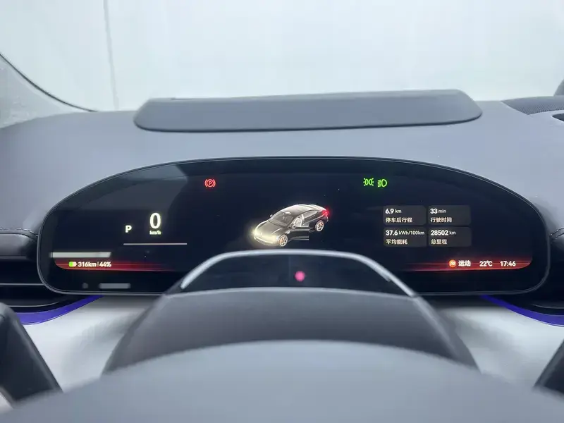 2025 Zeekr 007 с пробегом 28 600 км