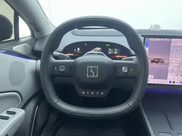 2025 Zeekr 007 с пробегом 28 600 км
