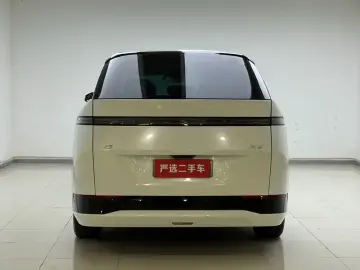 2024 Xpeng X9 с пробегом 42 000 км