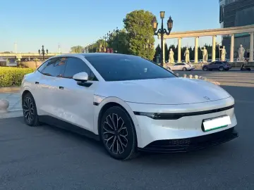 2024 Zeekr 007 с пробегом 44 000 км