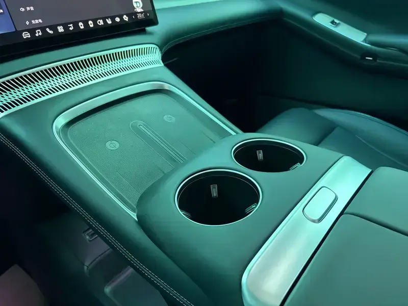 2024 Xpeng X9 с пробегом 42 000 км